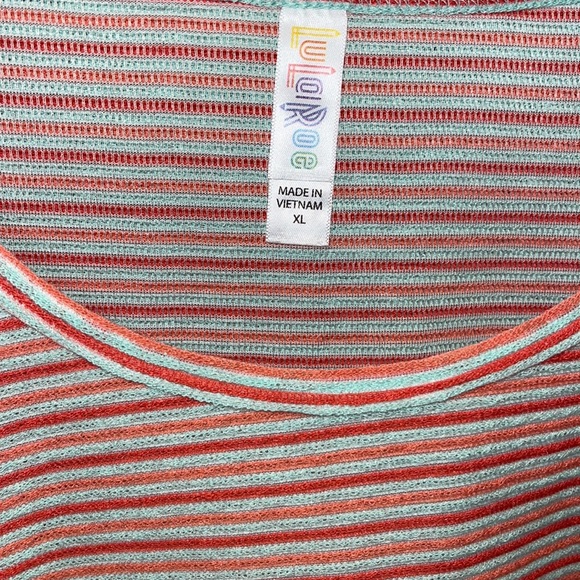 LuLaRoe Lynnae size XL Stripped Long Sleeve Tunic - Picture 3 of 5